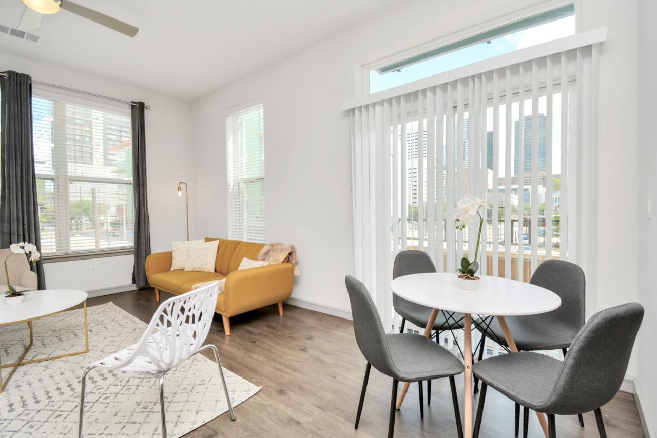 Апартаменты Elan Maison Smart Hub In The Heart Of Downtown Хьюстон Экстерьер фото